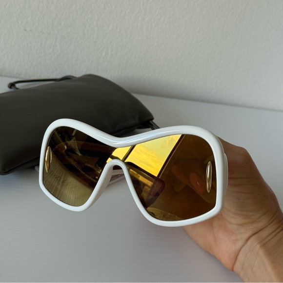 New! Loewe Wave Sunglasses, White/Gold, LW40131I 25G, Authentic - Picture 9 of 9